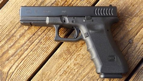 glock 17 handgun.